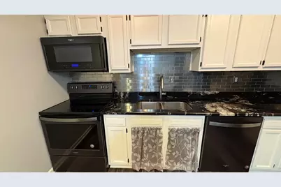 1050 N Farnsworth Avenue #111, Aurora, IL 60505 - Photo 3