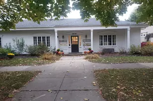 336 McKee St, Batavia, IL 60510 - Photo 1