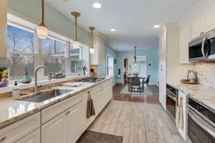 1127 Timber Trails Rd, Downers Grove, IL 60516 - Photo 11