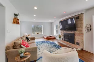 1127 Timber Trails Rd, Downers Grove, IL 60516 - Photo 7