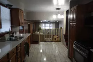 1401 Oakleaf Dr, Saint Anne, IL 60964 - Photo 9