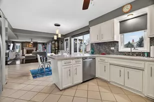 13940 S Teakwood Dr, Homer Glen, IL 60491 - Photo 9