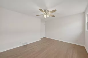 5820 S Narragansett Ave, Chicago, IL 60638 - Photo 7