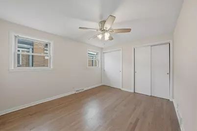 5820 S Narragansett Avenue, Chicago, IL 60638 - Photo 5