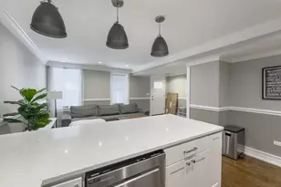 3453 N Hoyne Ave, Chicago, IL 60618 - Photo 5