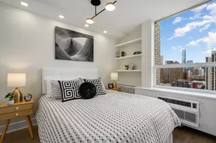 1355 N Sandburg Terrace, Chicago, IL 60610 - Photo 17