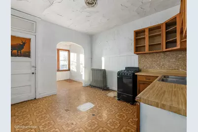 3348 N Albany Avenue, Chicago, IL 60618 - Photo 15