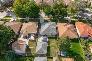 937 Robinhood Ln, La Grange Park, IL 60526 - Photo 47