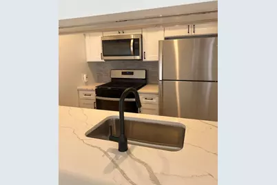 1146 Regency Drive, Schaumburg, IL 60193 - Photo 3