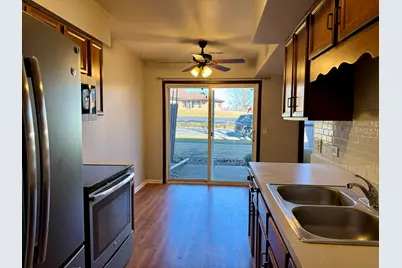 412 St Johns Road #D, Woodstock, IL 60098 - Photo 7