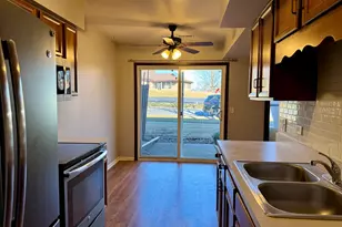 412 St Johns Rd, Woodstock, IL 60098 - Photo 7