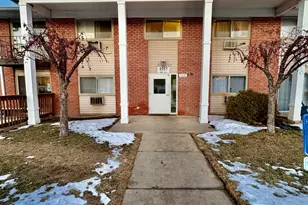 1557 Jill Ct, Glendale Heights, IL 60139 - Photo 1