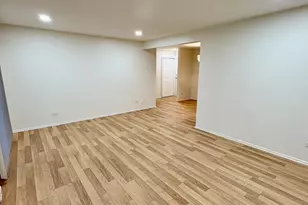 1557 Jill Ct, Glendale Heights, IL 60139 - Photo 7