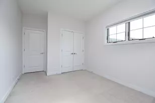 330 Pennsylvania Way, Oak Park, IL 60302 - Photo 33