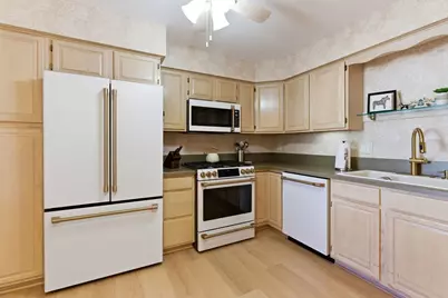 525 Bradbury Lane #0, Geneva, IL 60134 - Photo 3