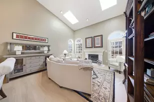 525 Bradbury Ln, Geneva, IL 60134 - Photo 7