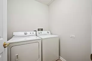 [Address not provided], Skokie, IL 60076 - Photo 19