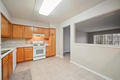 [Address not provided], Skokie, IL 60076 - Photo 9