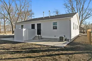 313 E Martin St, Forrest, IL 61741 - Photo 23