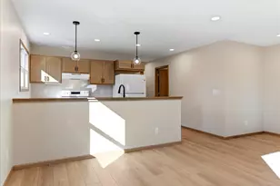 313 E Martin St, Forrest, IL 61741 - Photo 7