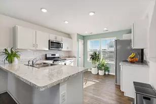 3806 Honeysuckle Ln, Elgin, IL 60124 - Photo 3