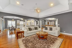 502 S Summit St, Wheaton, IL 60187 - Photo 13