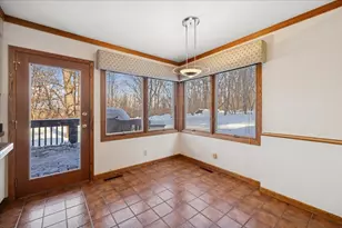 43W880 Pathfinder Dr, Elburn, IL 60119 - Photo 9