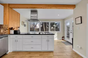 49 N Lake Ave, Fox Lake, IL 60020 - Photo 15