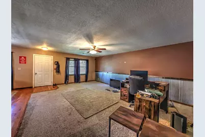 557 N 5th Street, Watseka, IL 60970 - Photo 3