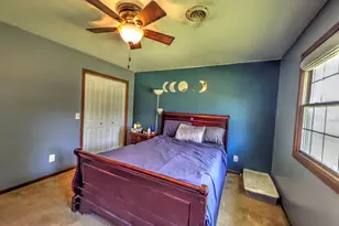 557 N 5th St, Watseka, IL 60970 - Photo 7