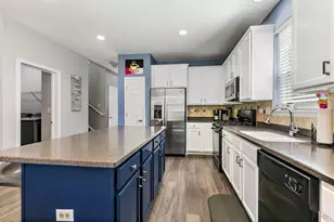 394 Rockland Ave, Elgin, IL 60124 - Photo 11