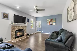 394 Rockland Ave, Elgin, IL 60124 - Photo 13