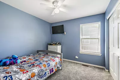 394 Rockland Avenue, Elgin, IL 60124 - Photo 21