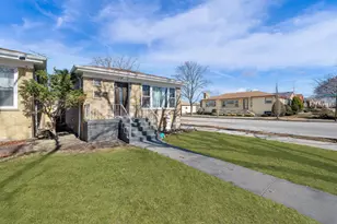 3700 W 81st Pl, Chicago, IL 60652 - Photo 3