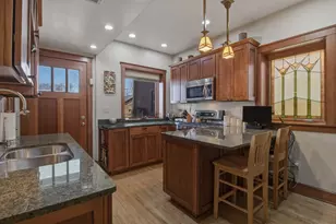 139 N Ridgeland Ave, Oak Park, IL 60302 - Photo 13