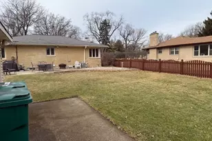 614 N Cornelia St, Joliet, IL 60435 - Photo 37