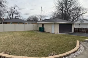 614 N Cornelia St, Joliet, IL 60435 - Photo 5
