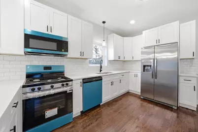 11410 S Eggleston Avenue, Chicago, IL 60628 - Photo 9