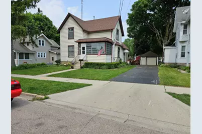 427 W Hurlbut Avenue, Belvidere, IL 61008 - Photo 1