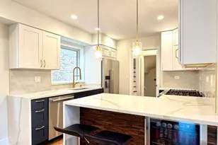 6356 W Giddings St, Chicago, IL 60630 - Photo 13