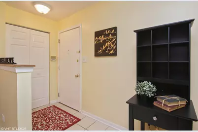 1619 N Windsor Drive #310, Arlington Heights, IL 60004 - Photo 3