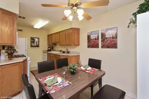 1619 N Windsor Dr, Arlington Heights, IL 60004 - Photo 9