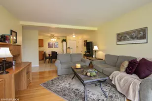 1619 N Windsor Dr, Arlington Heights, IL 60004 - Photo 5