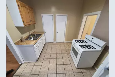 2046 W 19th Street #2, Chicago, IL 60608 - Photo 7