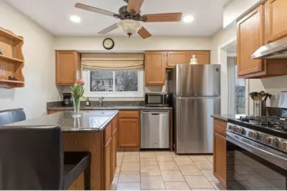 1265 Windsor Drive, Wheaton, IL 60189 - Photo 9