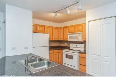 3447 S Ridgeland Avenue #103, Berwyn, IL 60402 - Photo 5