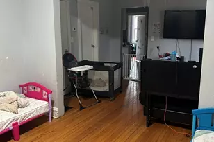 8211 S Saginaw Ave, Chicago, IL 60617 - Photo 5