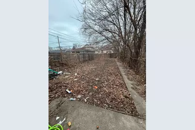 8211 S Saginaw Avenue, Chicago, IL 60617 - Photo 17