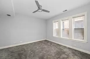 7020 S Paxton Ave, Chicago, IL 60649 - Photo 17