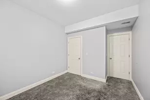 7020 S Paxton Ave, Chicago, IL 60649 - Photo 19